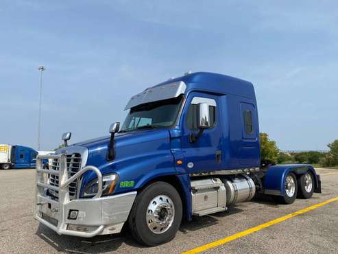 2016 Freightliner Cascadia Midroof Single Bunk/ Detroit DD13 - cars... for sale in Zion, IL