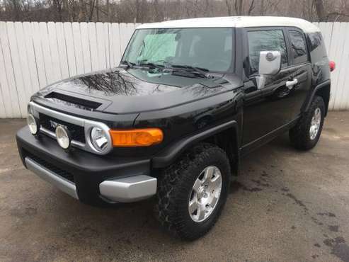 2010 Toyota FJ Cruiser 4WD 6-Speed Manual 4 0 Liter 6 cyl - cars & for sale in Watertown, NY