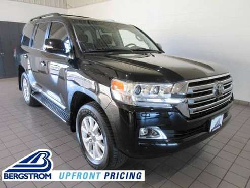 2016 TOYOTA LAND CRUISER - KBB Says $65,972...We Say $60,153 - cars... for sale in Green Bay, WI