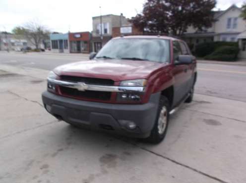 2005 Chevy Avalanche for sale in Genoa City, WI