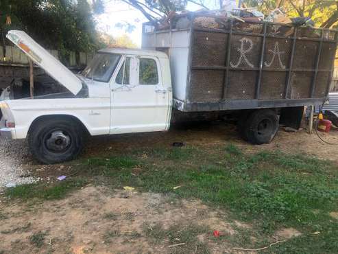 Dump truck FORD F100 for sale in Sacramento , CA