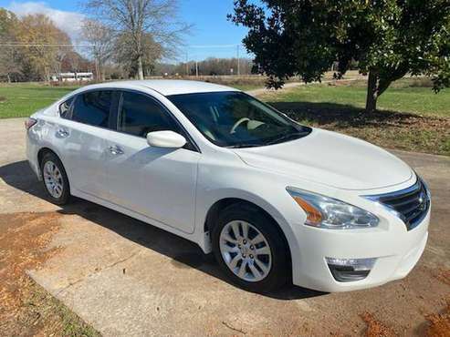 2015 Nissan Altima - cars & trucks - by owner - vehicle automotive... for sale in Elkmont, AL