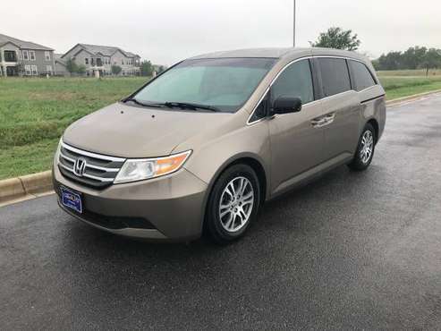 2011 Honda Odyssey EX - Roomy Interior, Gas Saver and Reliable VAN for sale in Austin, TX