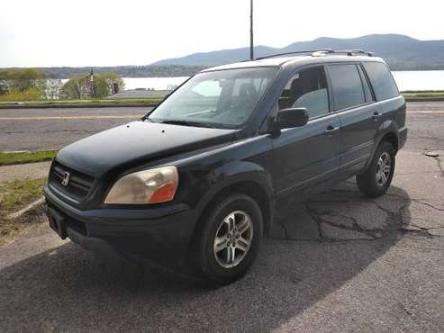 04 honda pilot 4wd with 3rd row/dvd - - by dealer for sale in Wallkill, NY