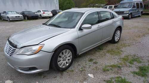2011 Chrysler 200 LX - - by dealer - vehicle for sale in NICHOLASVILLE, KY