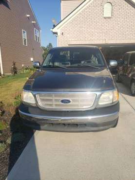 Ford 150 XLT work truck for sale in Indianapolis, IN