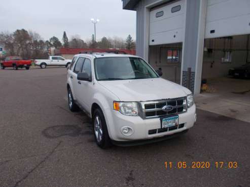 2010 Ford Escape Limited AWD(cheap) - cars & trucks - by dealer -... for sale in Hinckley, MN