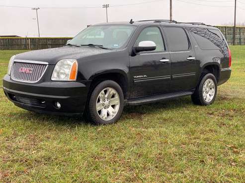 2014 GMC Yukon XL 4x4 - cars & trucks - by owner - vehicle... for sale in Brookline, MO