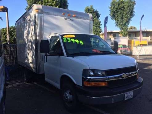 2005 Chevrolet Express G3500 Cutaway Box Truck 12FT Liftgate/Side/ 18k for sale in Fremont, CA