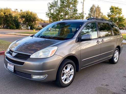2005 Toyota Sienna XLE 1 owner fully loaded clean Title ( odyssey ) for sale in El Cajon, CA