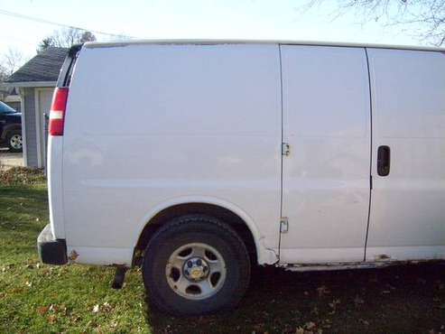 2003 Chevrolet Express Cargo van AWD - cars & trucks - by owner -... for sale in Creston, IA