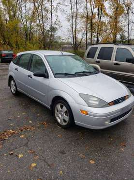 2004 ford focus zx5 130k runs drives great $1450 ob for sale in Rochester , NY