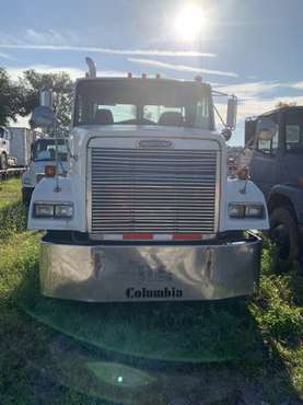 2001 FREIGHTLINER SEMI TRACTOR TRUCK for sale in Palatka, SC