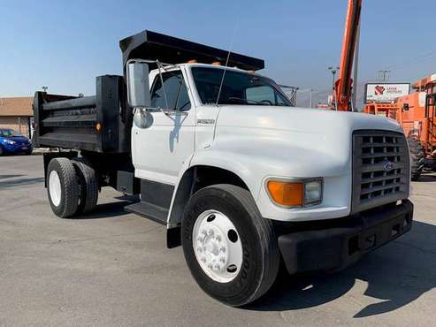 98 FORD F/800 26, 000 GVW CUMMINS POWERED DUMP TRUCK - cars & for sale in Champaign, IN