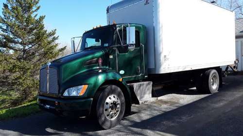 Kenworth Box Truck with power lift gate for sale in Windham , NY
