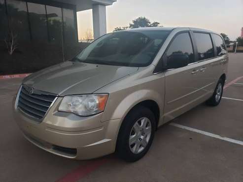 2010 Chrysler Town & Country LX - cars & trucks - by owner - vehicle... for sale in Sierra Vista, AZ