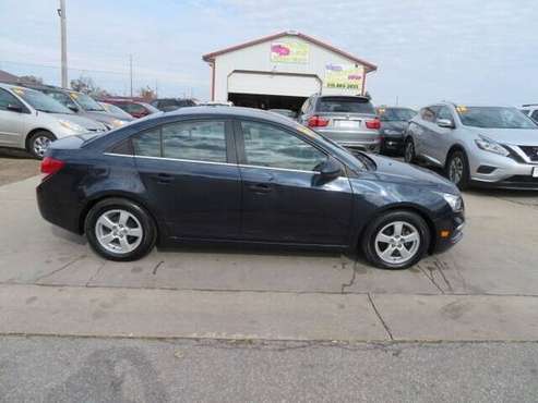 2016 chervrolet cruze..93000 miles,, $6900 - cars & trucks - by... for sale in Waterloo, IA