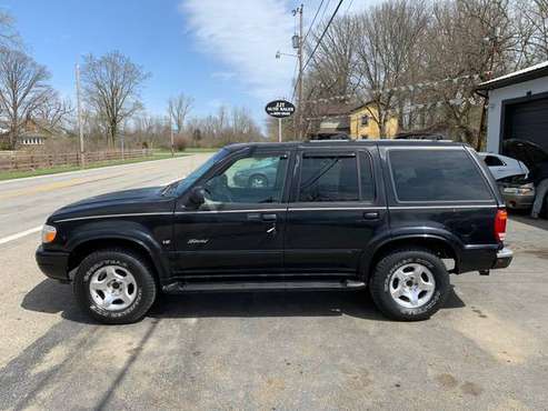 2000 Ford Explorer Limited AWD Sport Utility 4-Door for sale in Dayton, OH