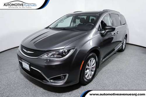 2017 Chrysler Pacifica, Granite Crystal Metallic Clearcoat for sale in Wall, NJ