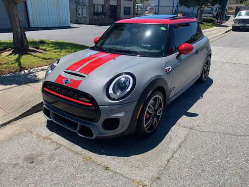 Rare 2017 JCW mini hardtop with sunroof and extras for sale in Independence, CA