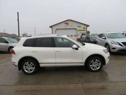 2012 VW Touareg TDI 4WD Diesel... 122,000 Miles... $11,900... New... for sale in Waterloo, MN