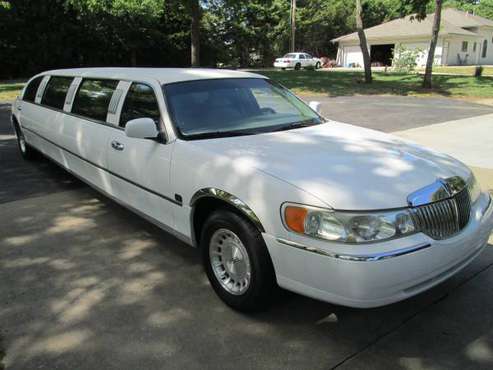 1998 Lincoln Town Car Limo for sale in Tecumseh, KS