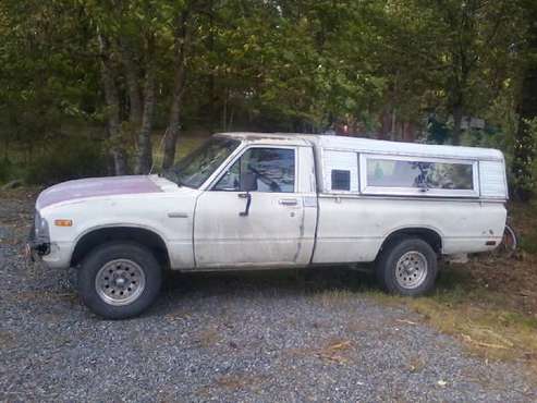 1982 Toyota Pickup 22r New timing chain/new Weber Carb (needs work) for sale in Williams, OR