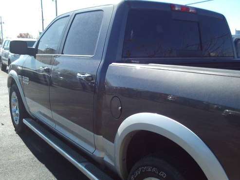 "PRICE REDUCED" 2014 Ram 1500 "Laramie" - cars & trucks - by dealer... for sale in Oklahoma City, KS
