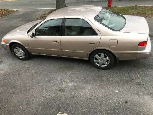 2001 Toyota Camry - cars & trucks - by owner - vehicle automotive sale for sale in Revere, MA