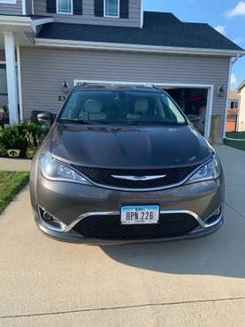 2018 Chrysler Pacifica - cars & trucks - by owner - vehicle... for sale in Granger, IA
