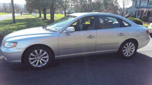 2009 Hyundai Azera Limited - Only 95K Miles - cars & trucks - by... for sale in Nazareth, PA