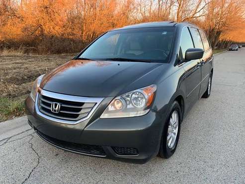 2008 Honda Odyssey - cars & trucks - by dealer - vehicle automotive... for sale in CRESTWOOD, IL