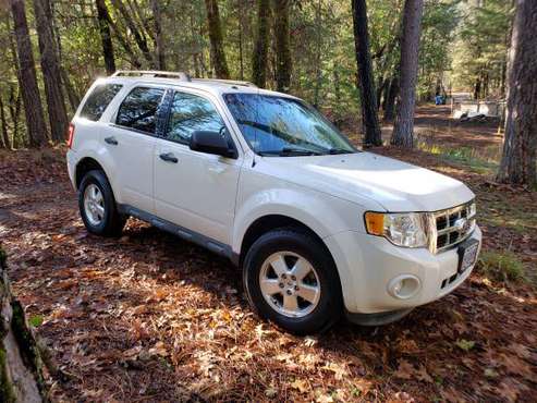 2011 Ford Escape - cars & trucks - by owner - vehicle automotive sale for sale in Rogue River, OR