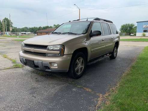 2004 Chevy Trailblazer LS 4WD 3RD ROW!! - cars & trucks - by owner -... for sale in Dayton, OH