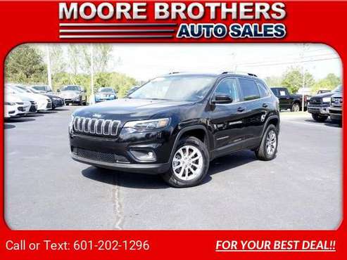 2019 Jeep Cherokee Latitude Plus 4x4 hatchback Black for sale in Oxford, MS