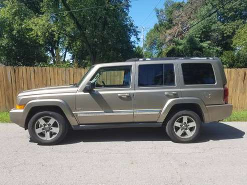 2006 Jeep Commander seven passenger all wheel drive cold ac runs... for sale in Columbus, OH