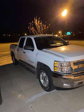 2012Chevy Silverado 1500 - cars & trucks - by owner - vehicle... for sale in Fargo, ND