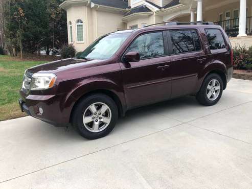 2010 Honda Pilot Exl. 4x4 - cars & trucks - by owner - vehicle... for sale in Raleigh, NC