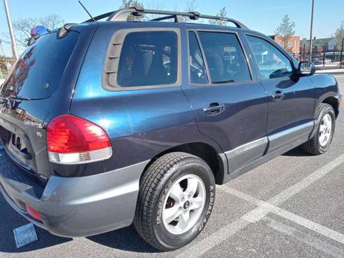 05 Hyundai santa fe - cars & trucks - by owner - vehicle automotive... for sale in Baltimore, MD