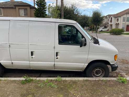 I sell FORD VAN E150 (2001) 500 for sale in San Jose, CA