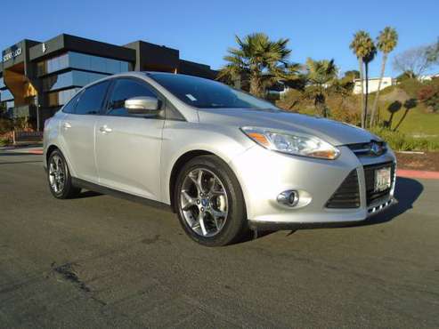 2013 FORD FOCUS SE - cars & trucks - by dealer - vehicle automotive... for sale in Ventura, CA