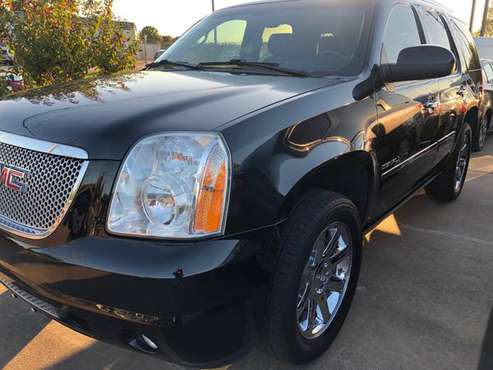 2013 GMC YUKON DENALI**YOUR JOB IS YOUR CREDIT*EZ FINANCE*EZ APPROVED for sale in Houston, TX