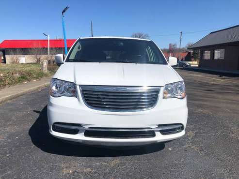 2014 Chrysler Town & Country - - by dealer - vehicle for sale in Sterling Heights, MI