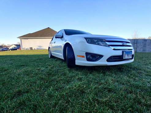 2010 Ford Fusion SE - cars & trucks - by owner - vehicle automotive... for sale in Roscoe, IL