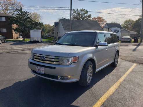 2009 Ford Flex Limited - cars & trucks - by owner - vehicle... for sale in Gibson City, IL
