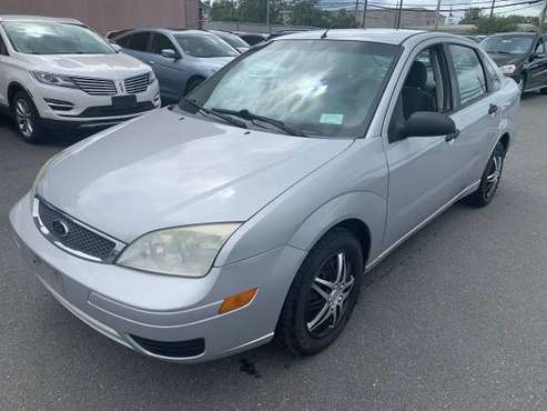 2005 Ford Focus - 4Cyl - Great on Gas - Good Cheap Car! - cars &... for sale in STATEN ISLAND, NY