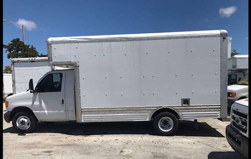 2007 Uhaul 17 foot Box Truck - cars & trucks - by owner - vehicle... for sale in Fort Lauderdale, FL