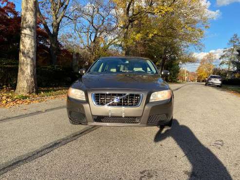 2008 VOLVO V70!!! - cars & trucks - by owner - vehicle automotive sale for sale in Newark, DE