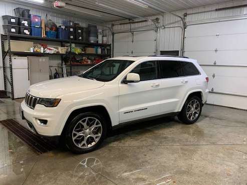 2018 Jeep Grand Cherokee--Sterling Edition - cars & trucks - by... for sale in Le Sueur, MN