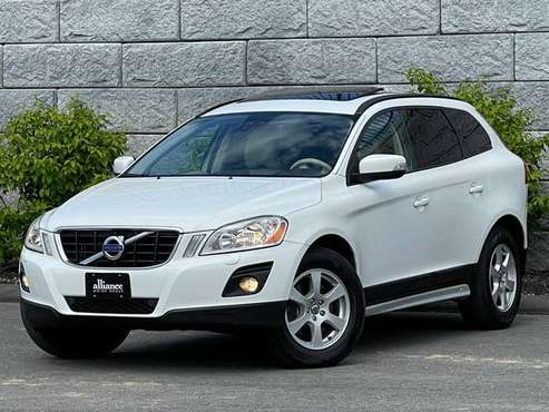 2010 Volvo XC60 3 2 AWD - heated leather, panoramic moonroof for sale in Middleton, MA